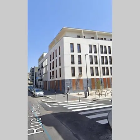 Apartment Dernier Etage, Balcon, Parking Gratuit ! Bordeaux