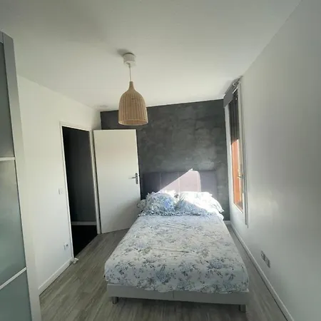 Dernier Etage, Balcon, Parking Gratuit ! 公寓
