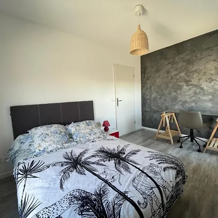 公寓 Dernier Etage, Balcon, Parking Gratuit !