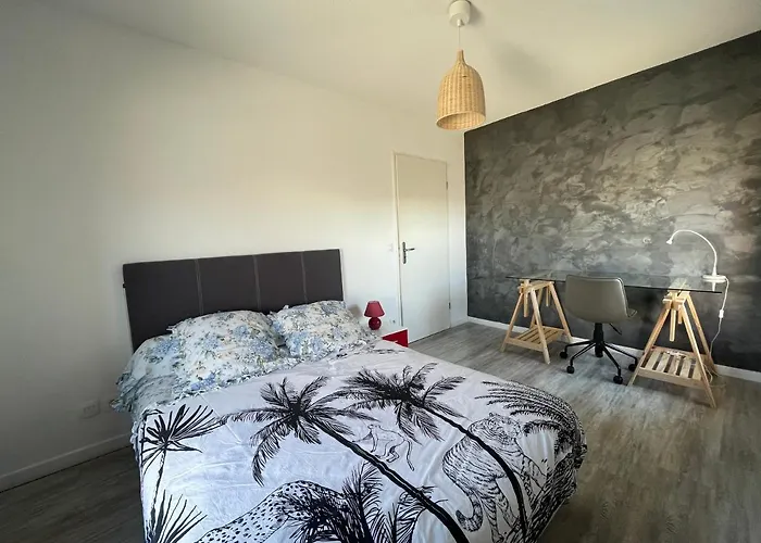 아파트 Dernier Etage, Balcon, Parking Gratuit !